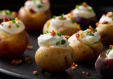 Mini patate al forno ripiene 